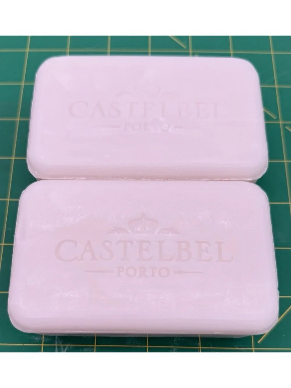 Castelbel red roses